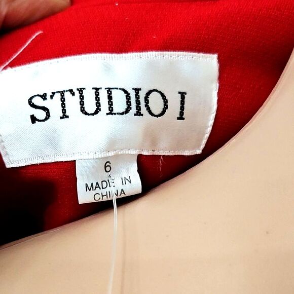 Studio I Red Blazer with Notched Lapel and Tailored Fit - Picture 8 of 8
